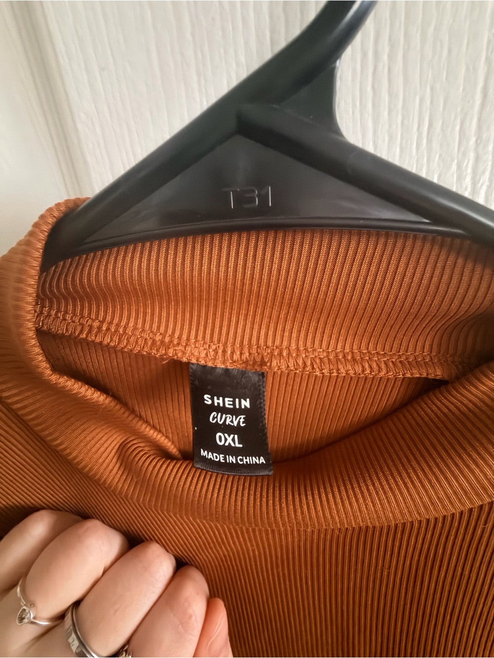 Sleeveless Mock Neck Top - Picture 2 of 2